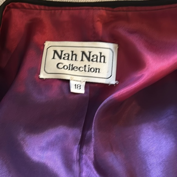 Nah Nah Vintage Navy and Black Blazer in preowned great condition, size 18. - Picture 7 of 7